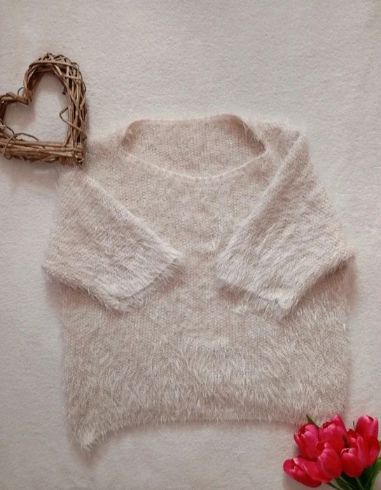 Sweter oversize włochaty beżowy  Made in Italy