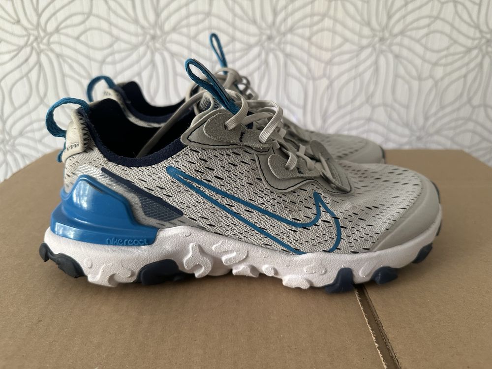 Кросівки Nike React Vision 37.5 р.