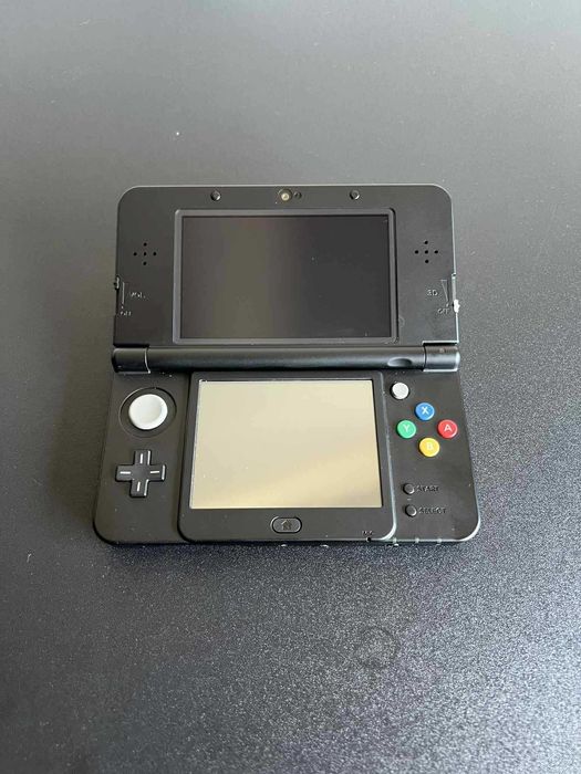 New Nintendo 3DS Preta com 100+ Jogos