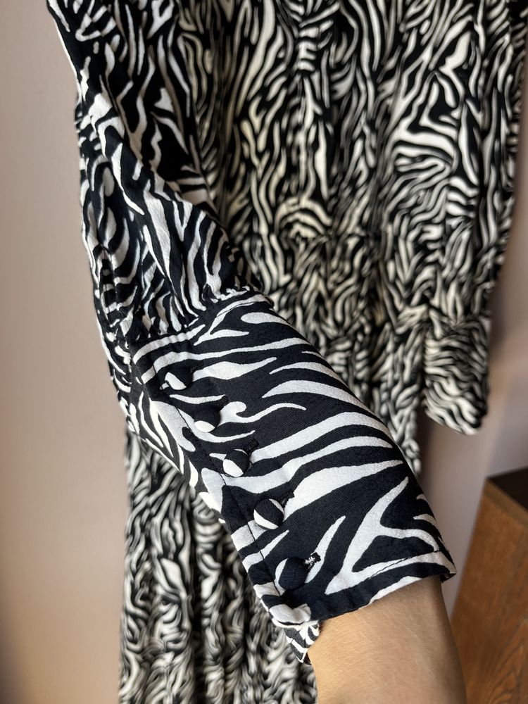 Sukienka midi/maxi zara print zebra rozmiar S