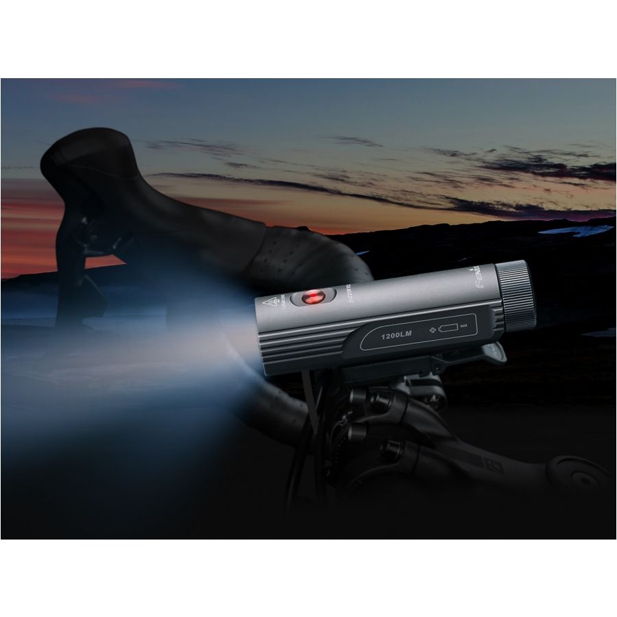 FENIX BC21R V3.0 Lampka Rowerowa Przednia LED/USB