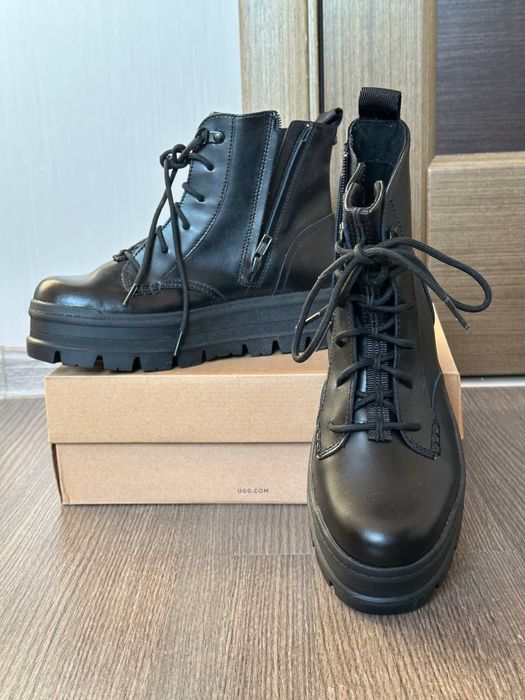 UGG шкіряні чоботи / кожаные ботинки