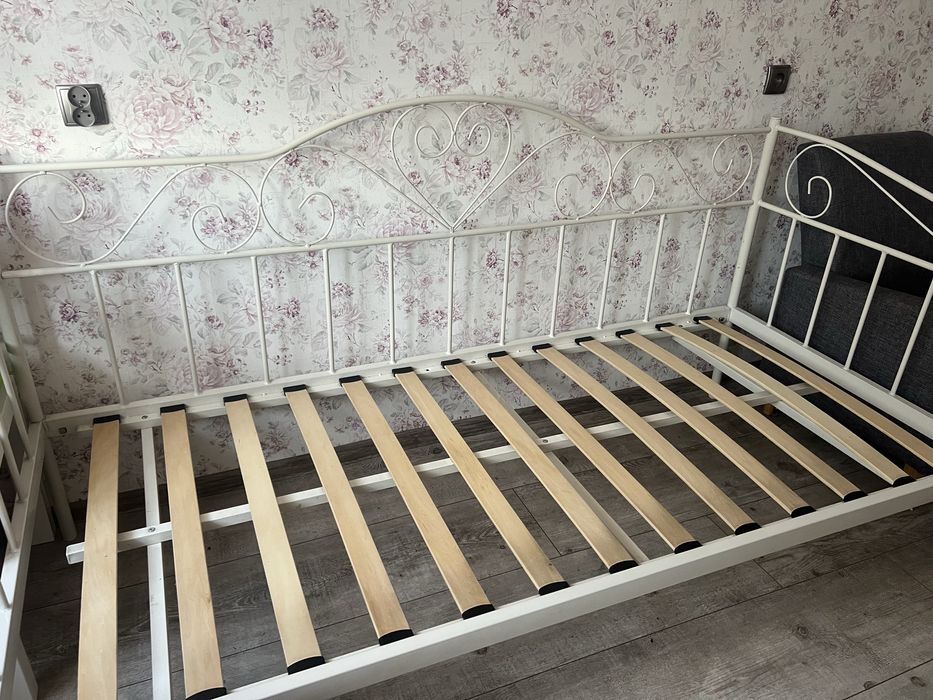 Sprzedam  jedno osobowe łózko