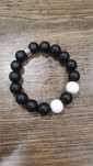 Pulseira preta e branca