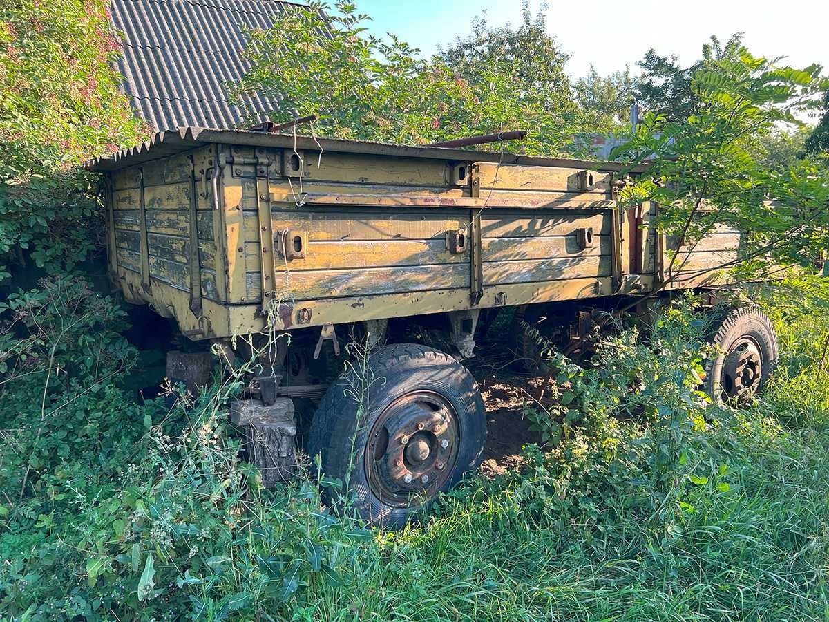 Трактор Т-40 прицеп культиватор плуг діскова борона картоплекопалка