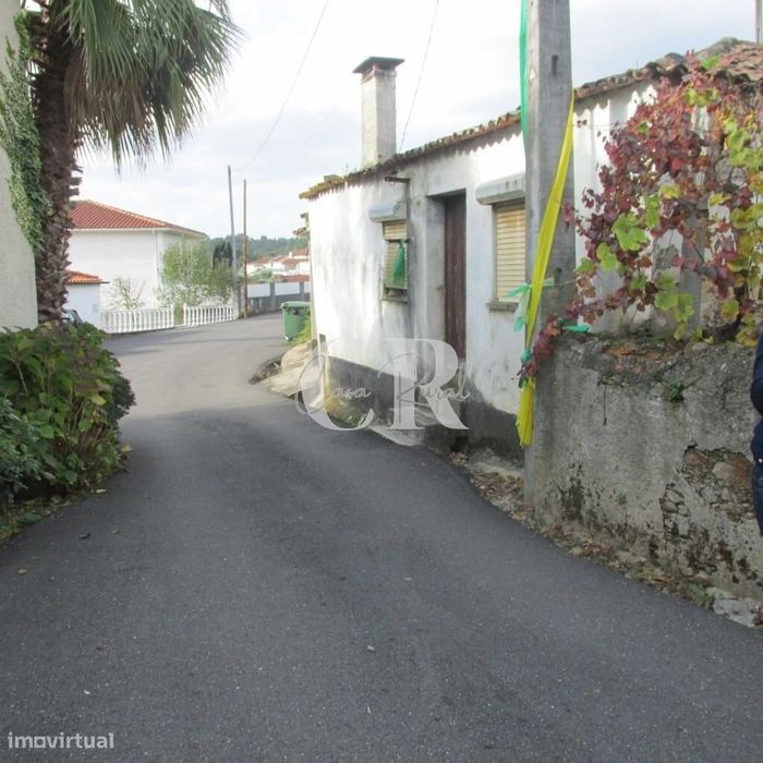 Casa de Pedra para Renovação Total em Vila Nova de Poiares