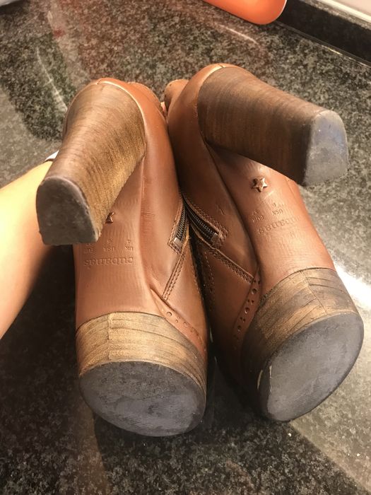 Botas em pele, castanhas, tamanho 37, marca Cubanas