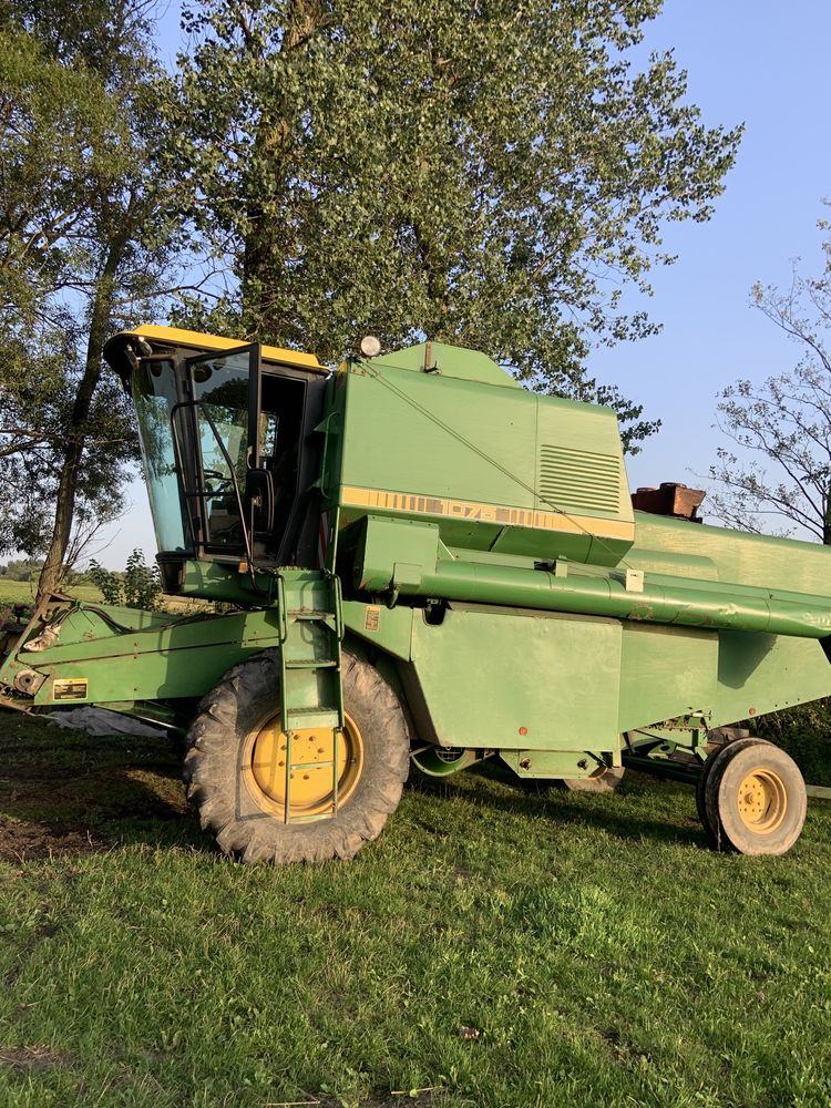 Продаю комбаїн John deere 1075