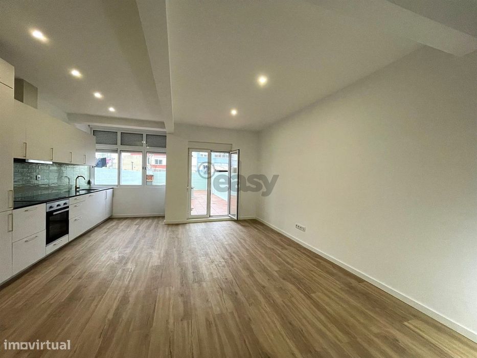 Apartamento totalmente remodelado  para arrendar
