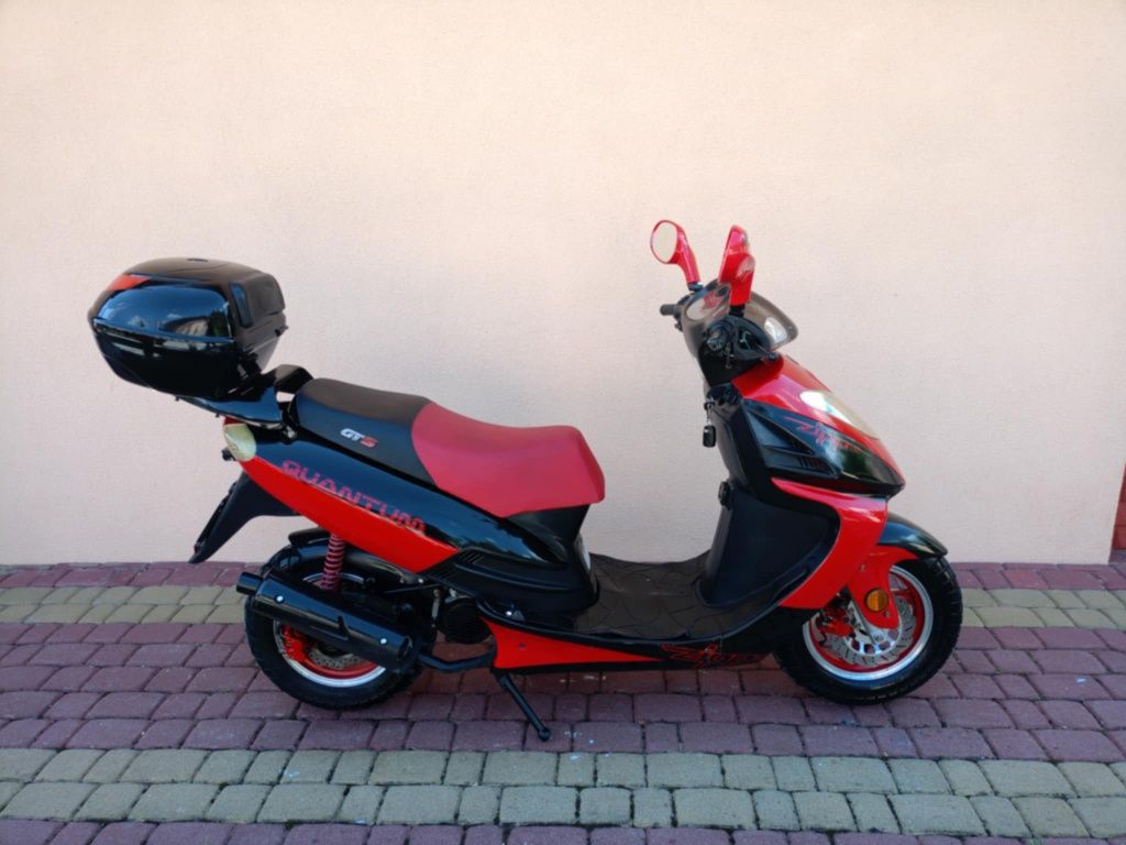 Piękny skuter Zipp quantum 50cc