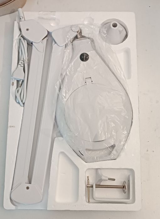 Livarno LUX lampa LED bezcieniowa z lupą