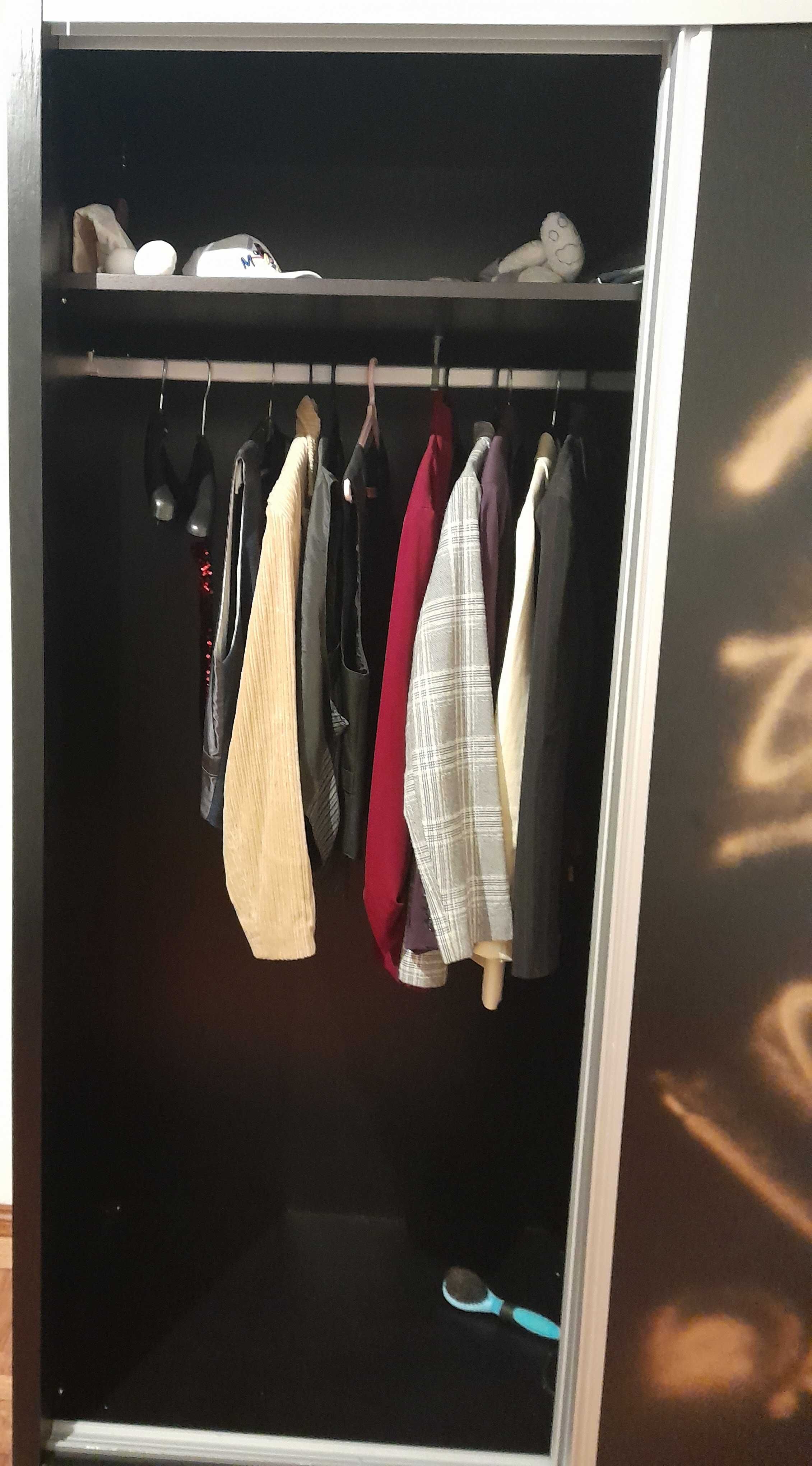 Magnífico roupeiro como novo para quarto de adolescente