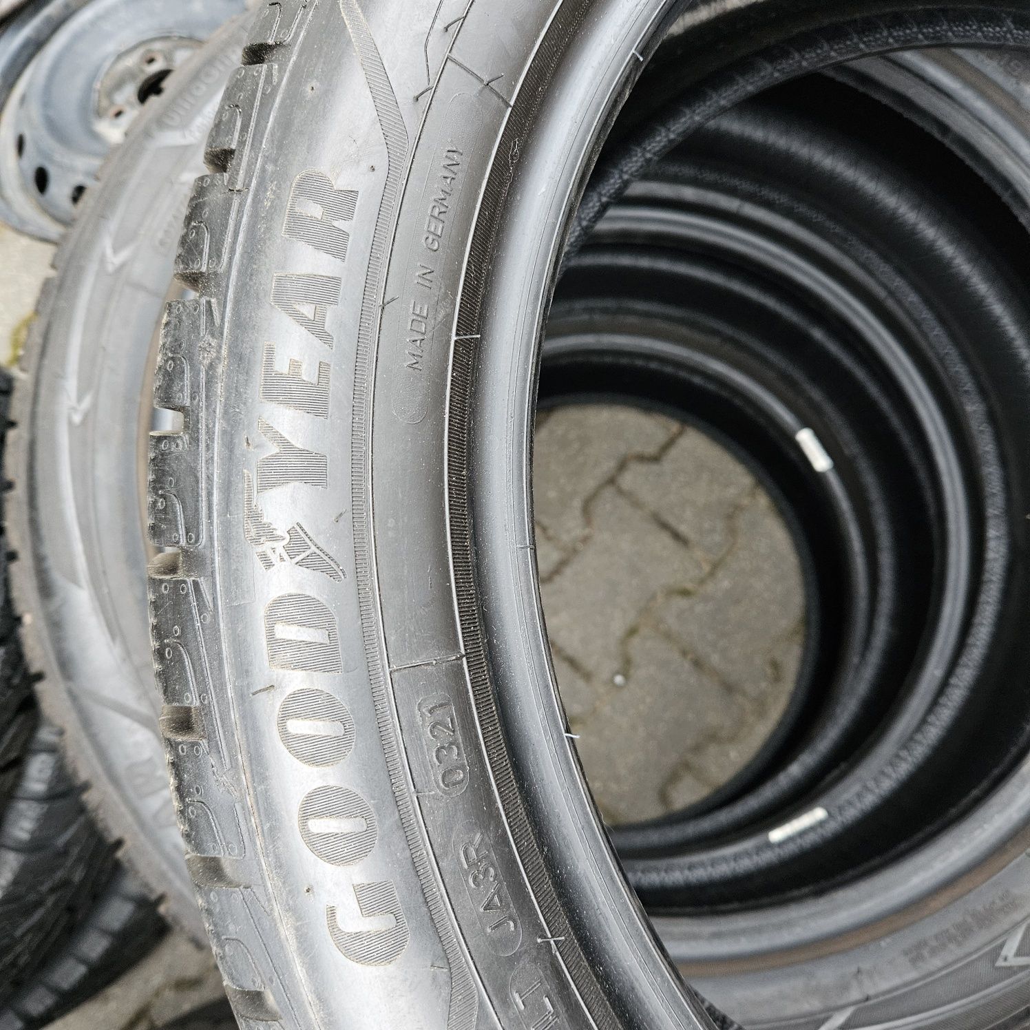 215/50R19 Goodyear UltraGrip Preformance + zimowe piękne 4szt rok2021