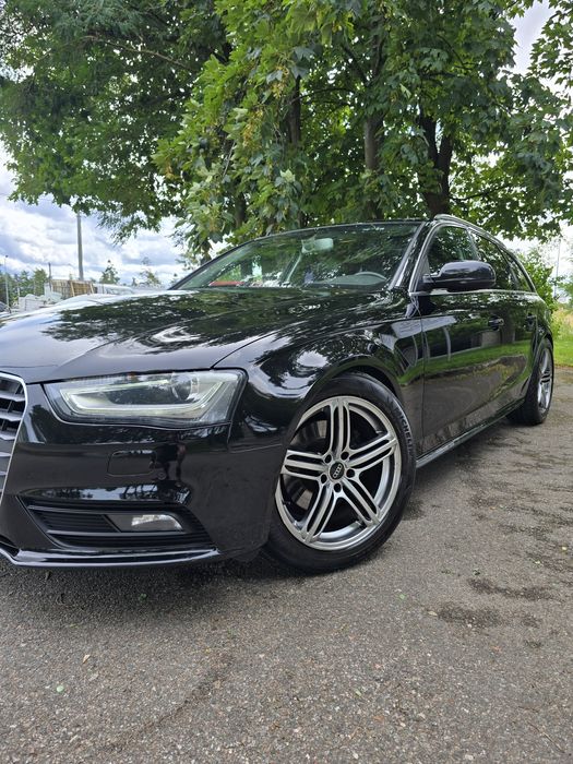 Audi  A4 B8 polift