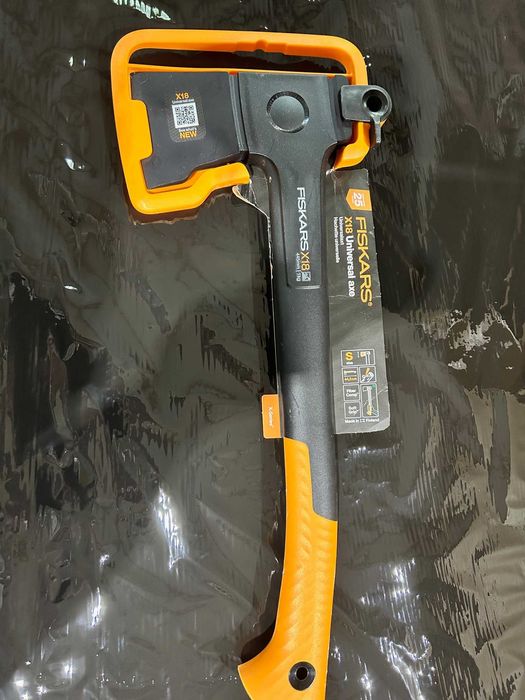 Сокира універсальна Fiskars X-Series X18 S Universal (1069103)