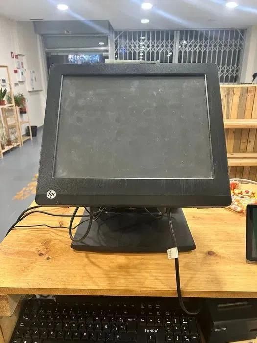 Equipamentos para comercio - maquina de gelado, arca gongeladora e POS