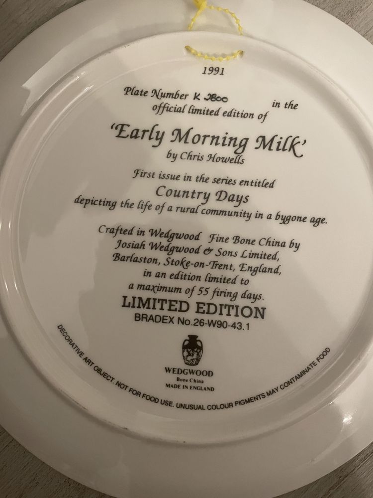 Talerz kolekcjonerski Early Morning Milk WEDGWOOD