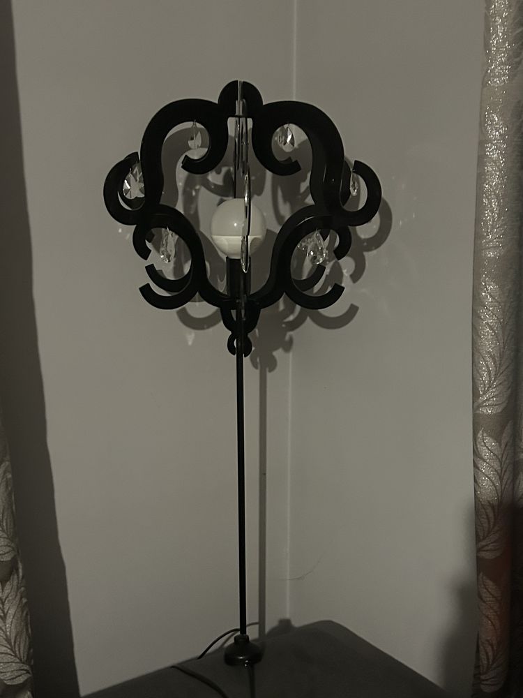 Komplet , 2 zyrandole, 1 lampa stojaca, 1 kinkiet