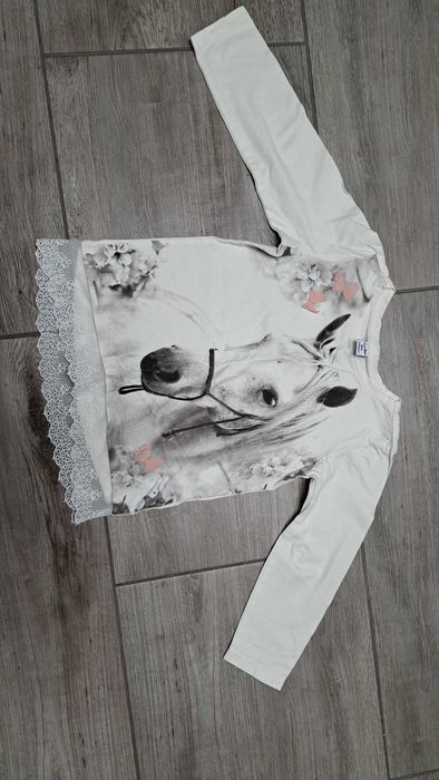 Bluzeczki dla dziewczynki 104