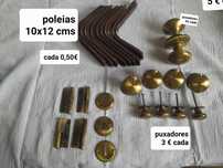 Poleias e puxadores de porta