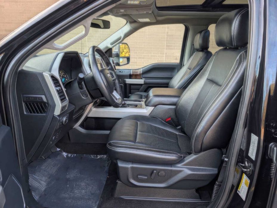 Ford F-150 Lariat      2020