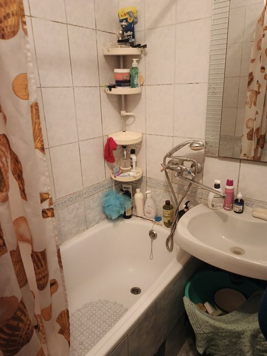 Здам кімнату жінці в двокімнатній квартирі. Святошинський р-н