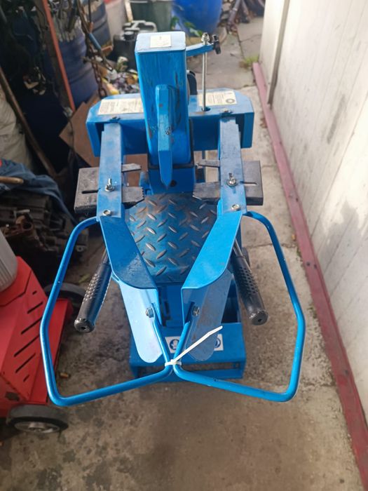 Łuparka do drewna firmy GUDE