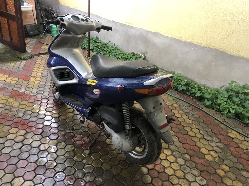 Скутер Gilera runner