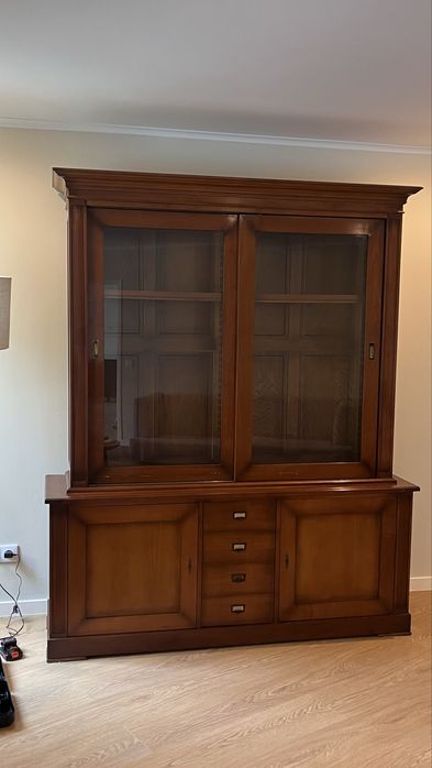 Cristaleira Roche Bobois