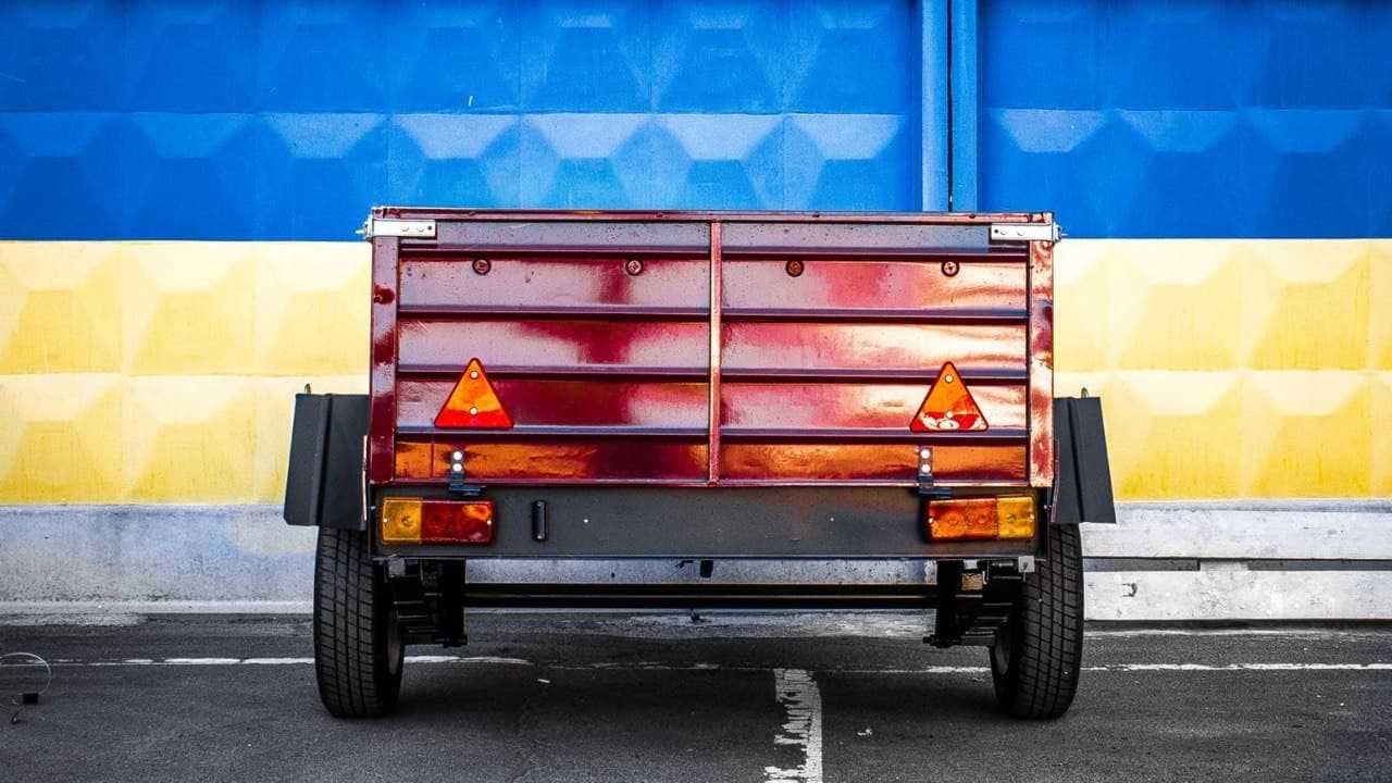 Надійний легковий причіп Дніпро-150х130х35. Завод "Дніпро"