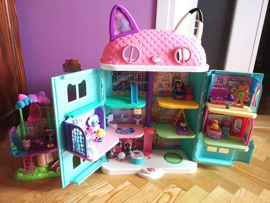 Koci Domek Gabi Tęczowy 60cm interaktywny + figurka Gabi NOWY