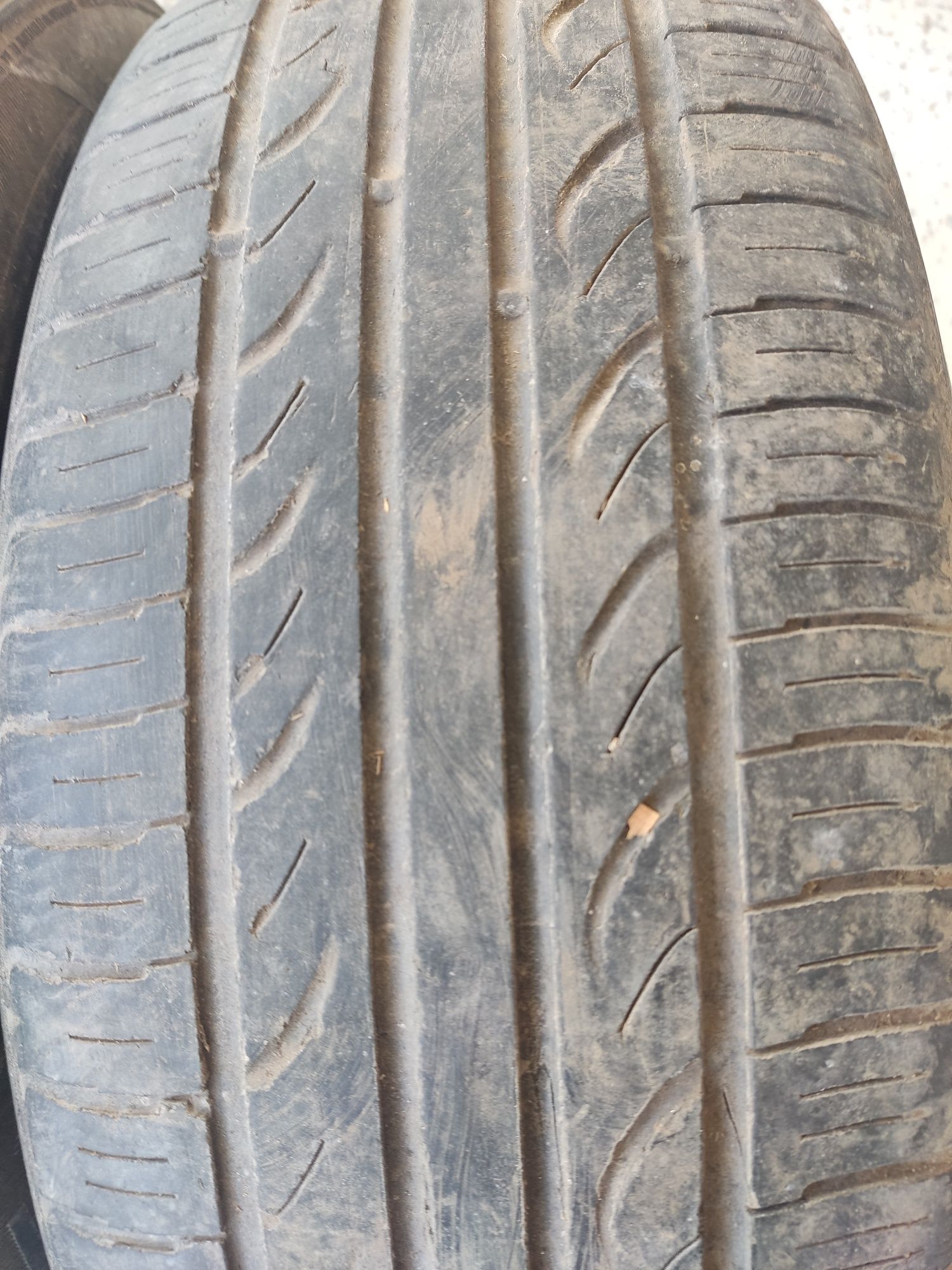 Продам резину літо 195/65 r15