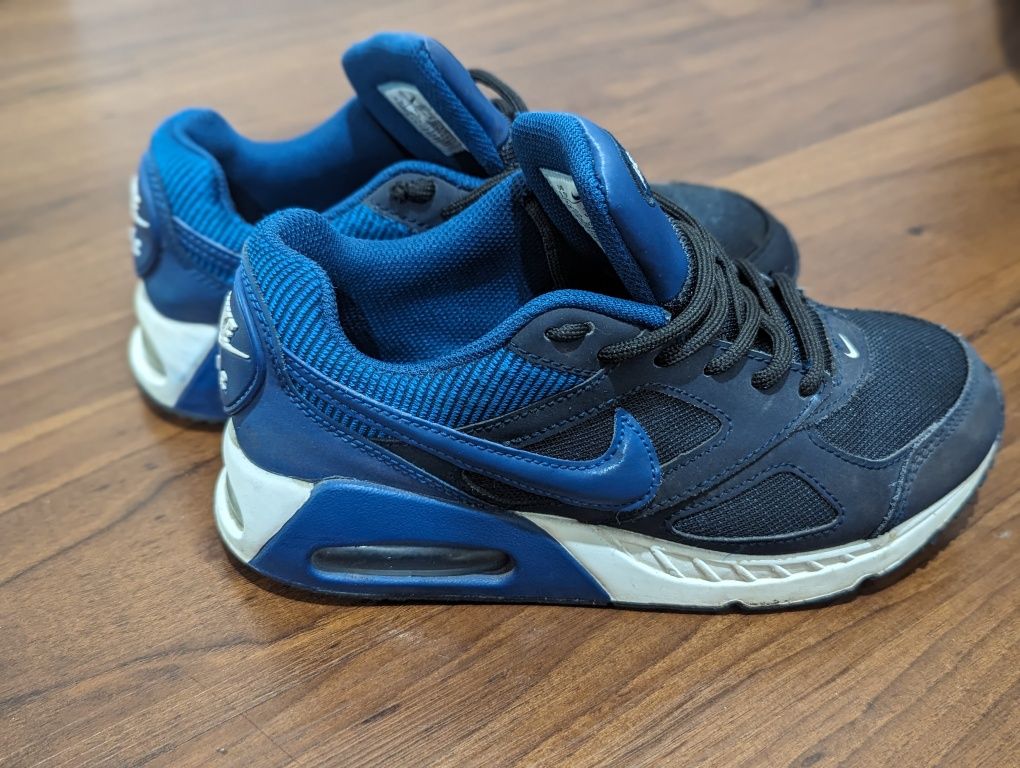 Кросівки Nike AirMax 35р