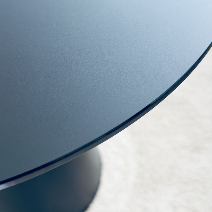 Mesa de apoio Wilshire de vidro preta Kave Home