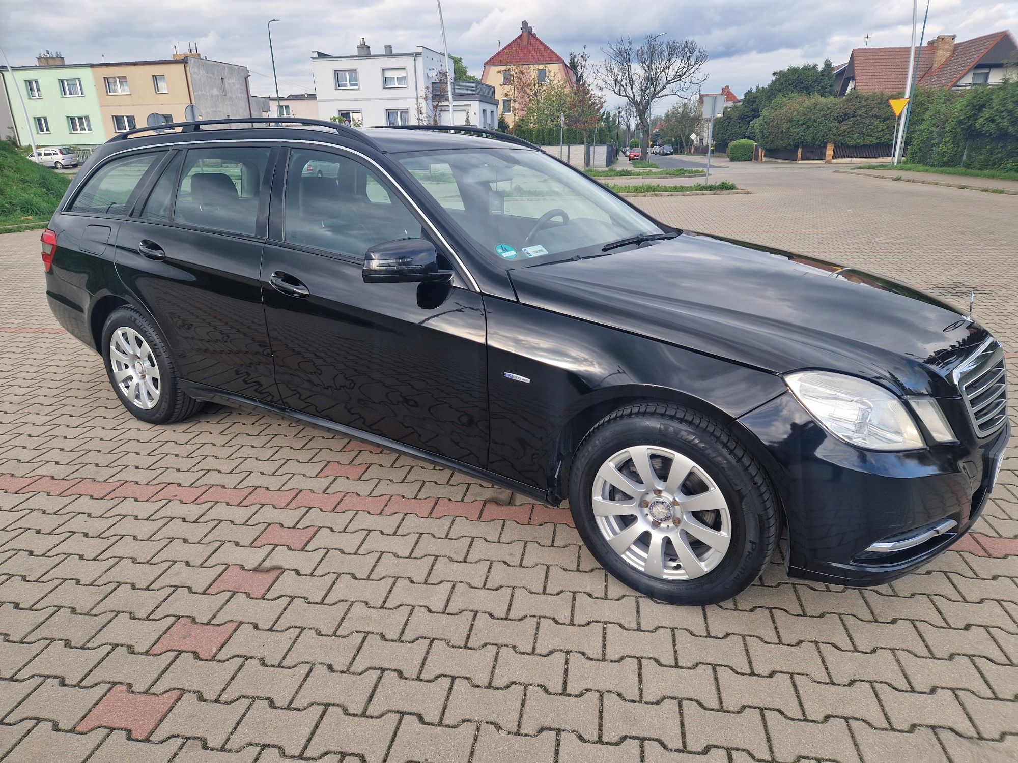 Mercedes e 200 kombi 2011rr lift 2.2 cdi zarejestrowany