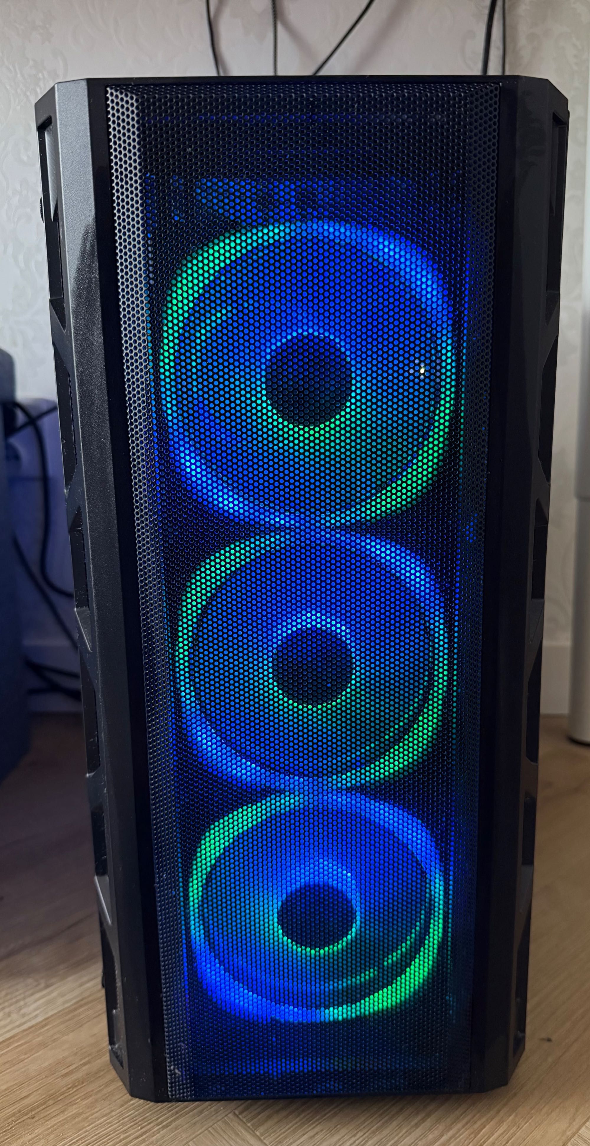 Komputer Stacjonarny Ryzen 5 5600 AMD radeon RX 6600