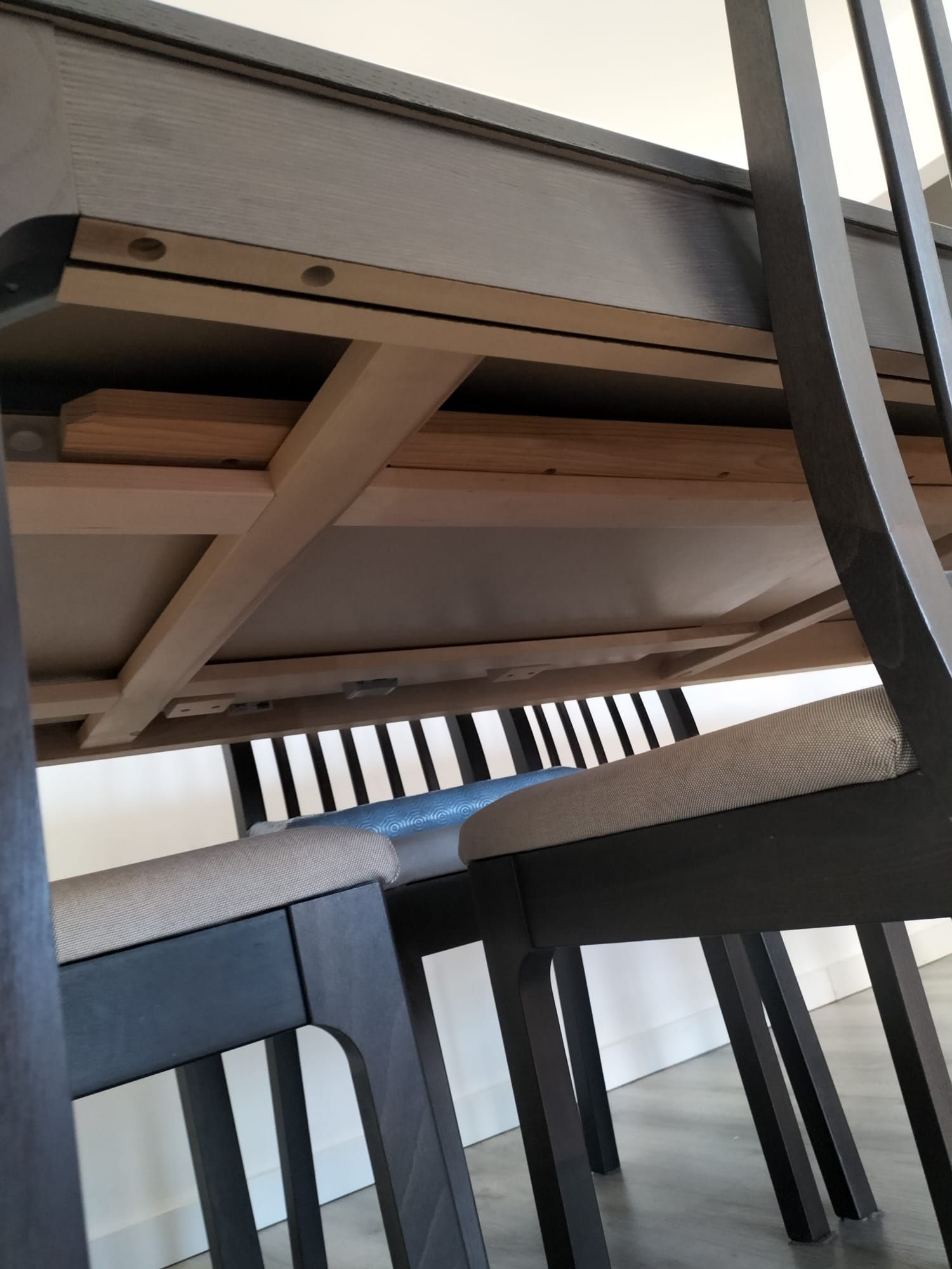 Mesa Ekdalen IKEA e cadeiras