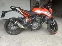 Ktm duke 125.      ……