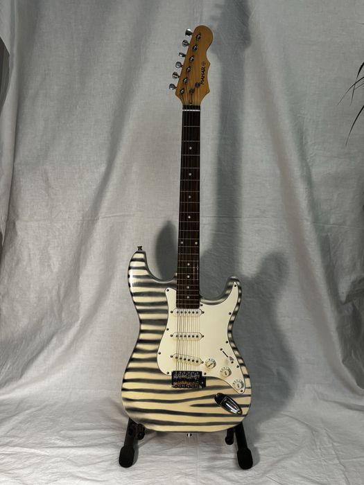 gitara elektryczna stratocaster mahar zebra najprawdopodnniej dąb
