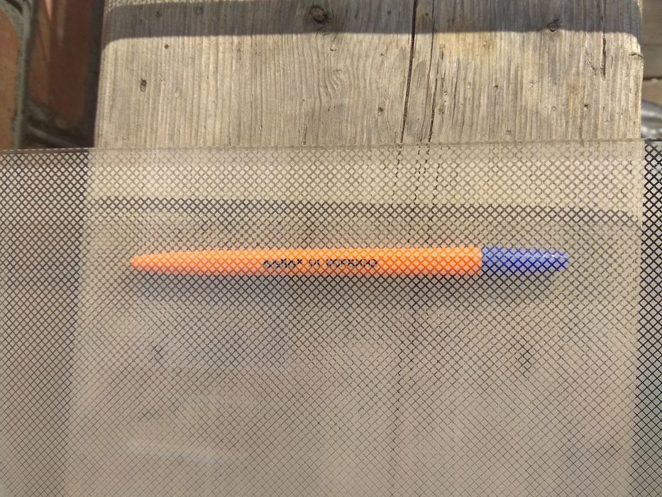 Оргскло .Екран монітора . Світовод .