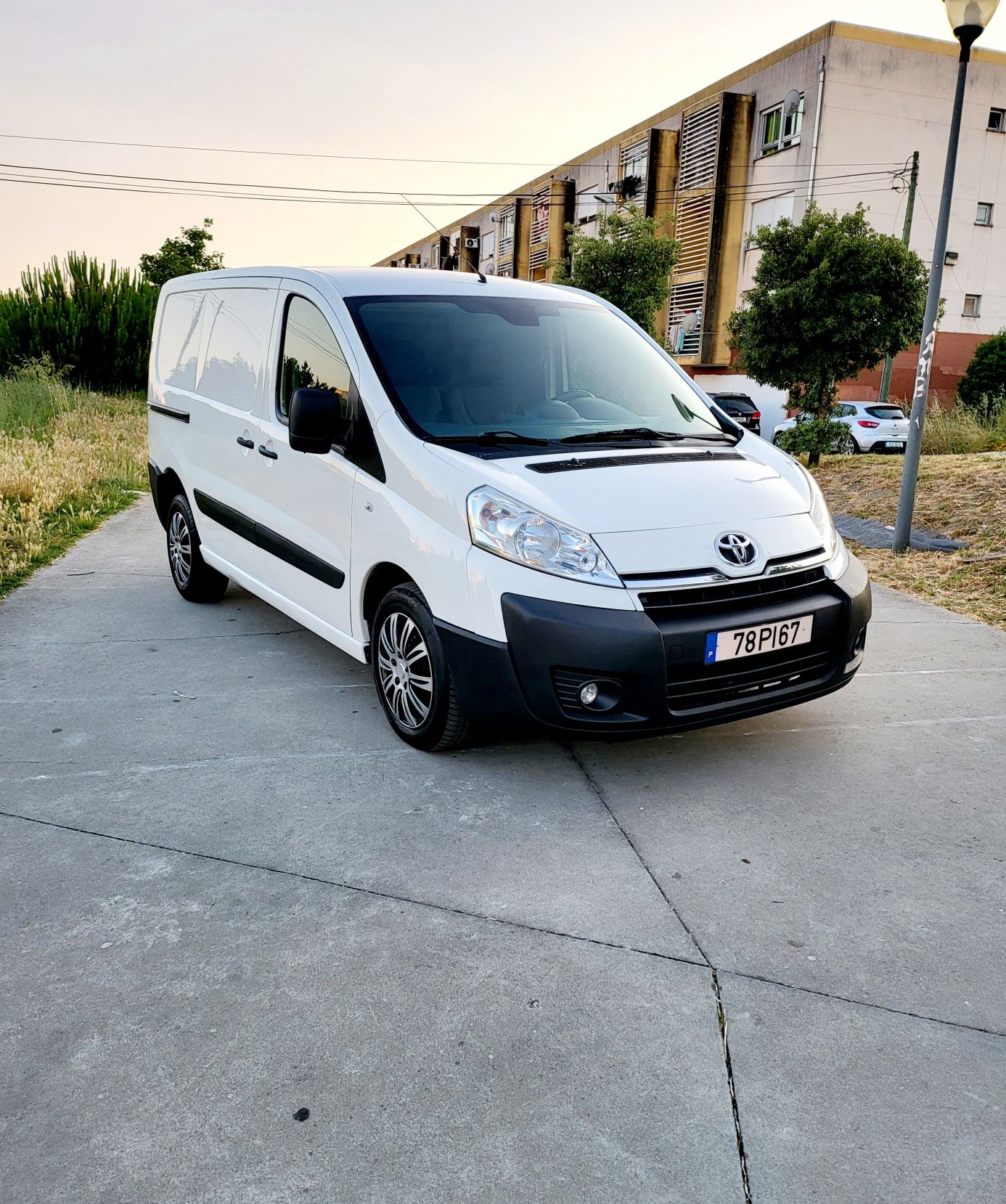 Toyota proace 2.0 D 130 cavalos ano 2015 posso aceitar trocas