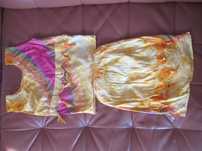 Conjunto de saia e blusa em batik africano para menina