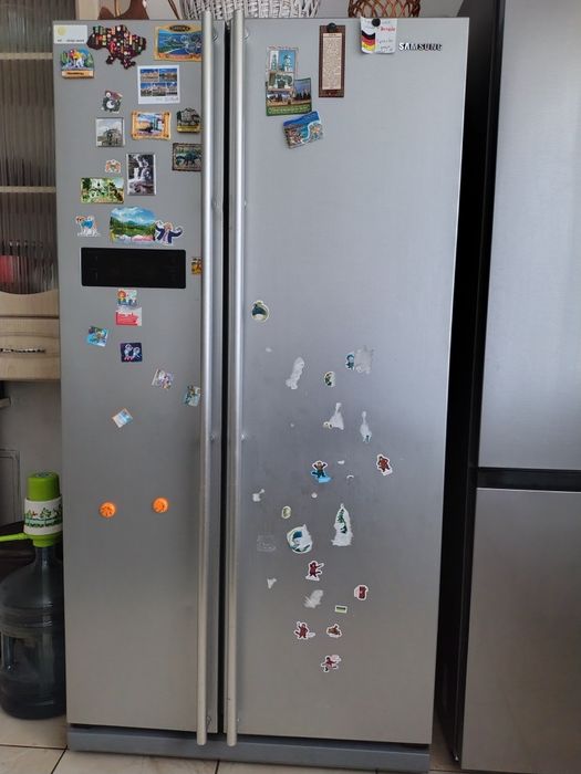 Холодильник Samsung side-by-side