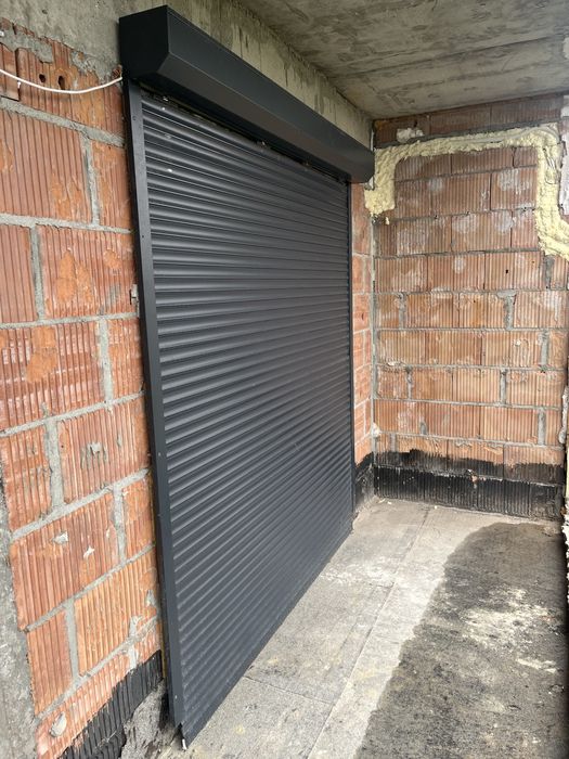 Rolety zewnetrzne antracyt - material