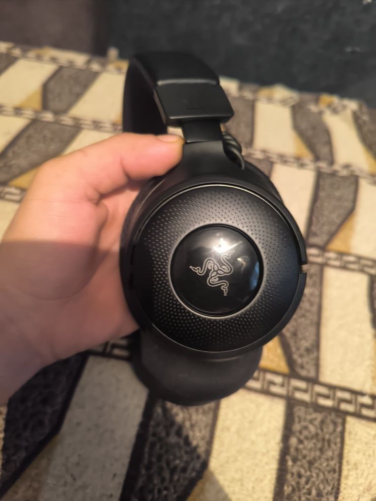 Наушники Razer Kraken V4 (RZ04-05170100-R3M1)