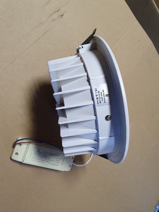 Lampa LED halogen oczko downlight 30W 225mm 230V zimna biała  6400K