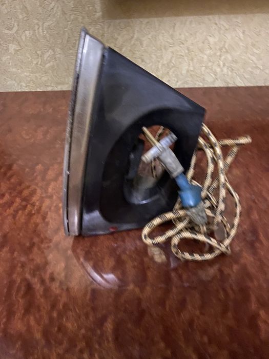 Продам утюг, металический, електрический СССР