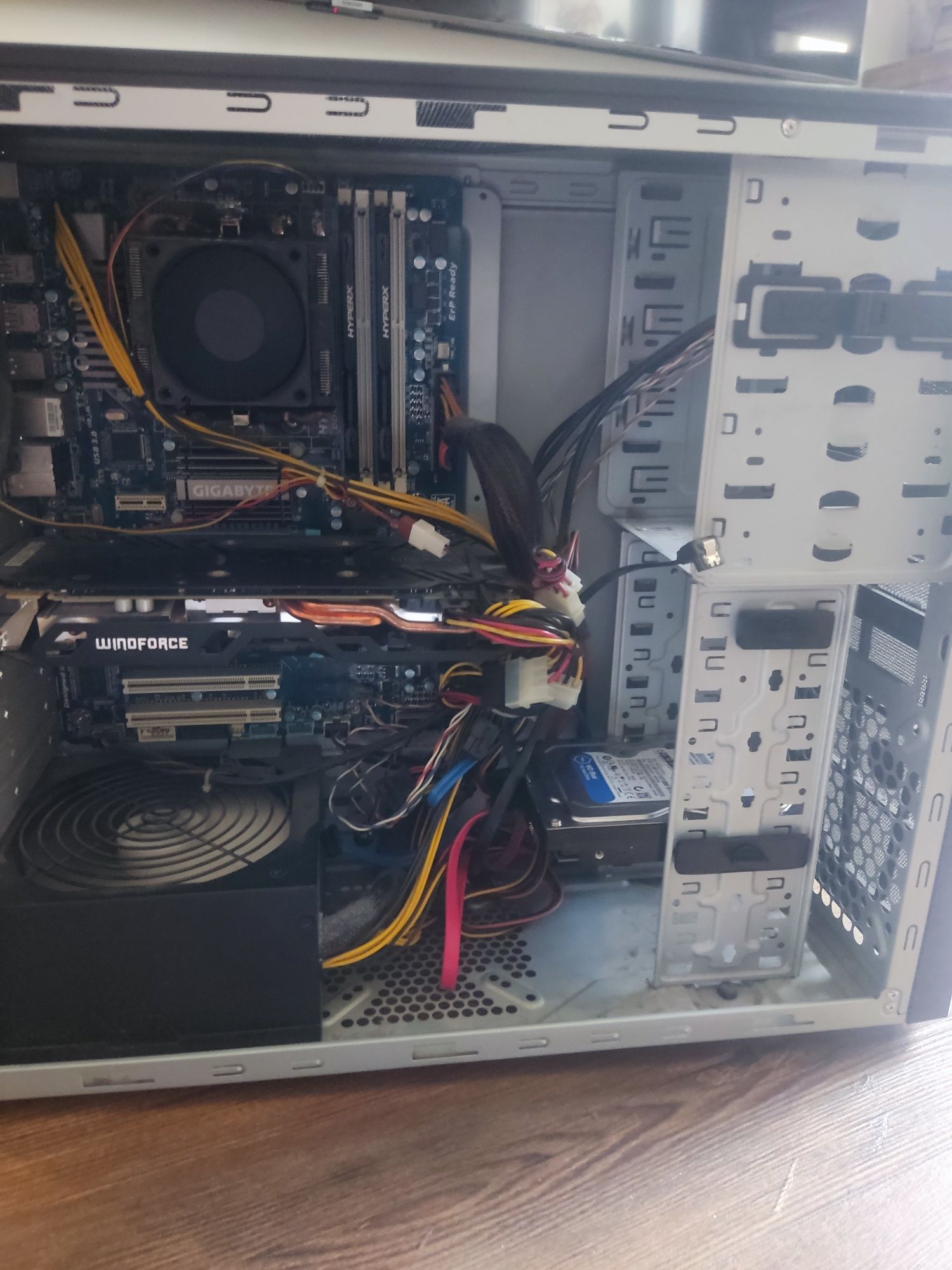 Komputer procesor 4x3.8ghz geforce GTX960 32gb RAM dysk 500gb