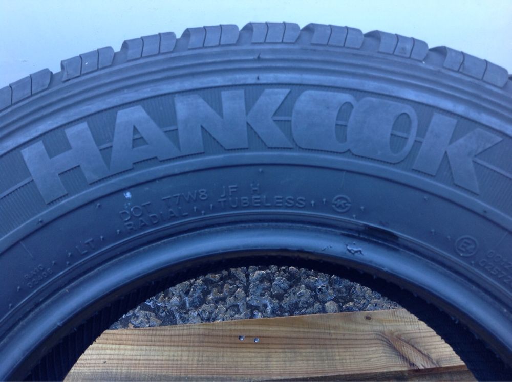 215 / 75 / R 16 C Hankook Radial RA-10