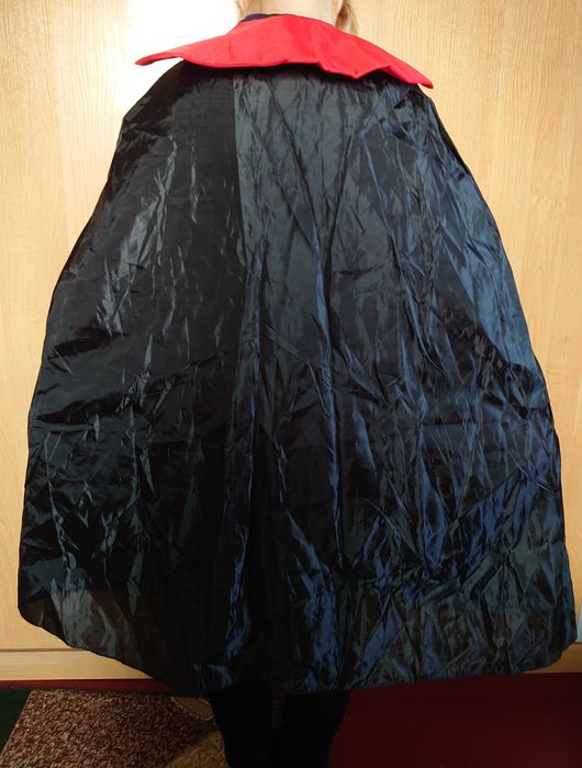 Плащ для короля вампірів